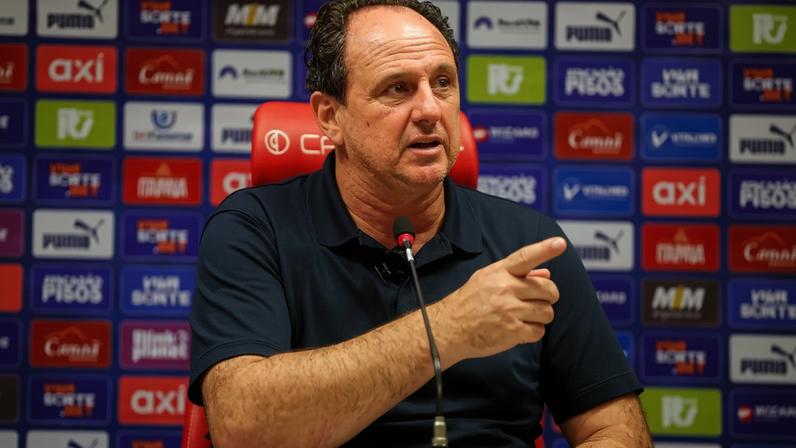 Rogério Ceni concede entrevista coletiva depois de jogo do Bahia na Série A (Foto: Rafael Rodrigues / EC Bahia)