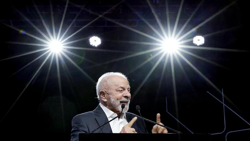 Aprovação de Lula cai para 52%, 40% veem governo ruim