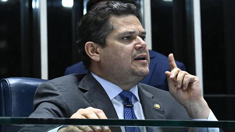 Davi Alcolumbre entra na mira do MP por propaganda eleitoral antecipada