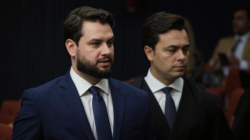 Filipe Martins e seu advogado, Jeffrey Chiquini. (Foto: Rosinei Coutinho/STF)