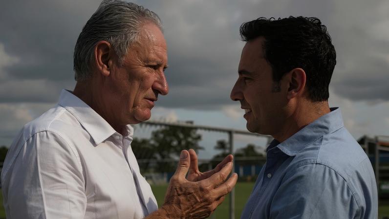 Tite e Pedro Junio (Foto: Gustavo Aleixo/Cruzeiro)