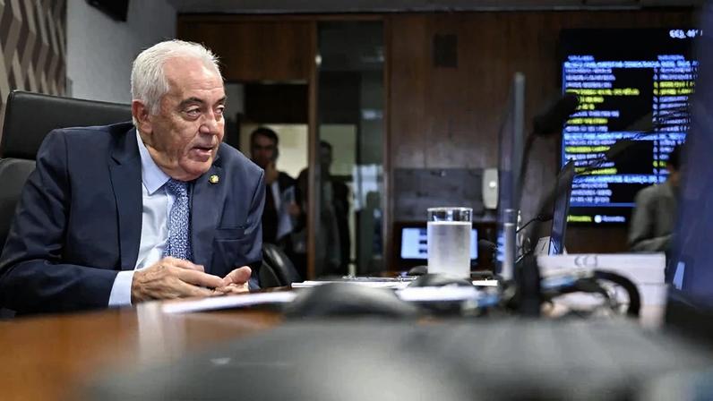 O senador Otto Alencar (PSD-BA), presidente da CCJ do Senado, durante reunião que analisa o PL da Dosimetria. Foto: Saulo Cruz/Agência Senado