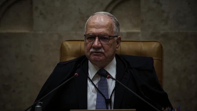 Edson Fachin, presidente do STF, na sessão de encerramento do ano judiciário de 2025. (Foto: Rosinei Coutinho/STF)