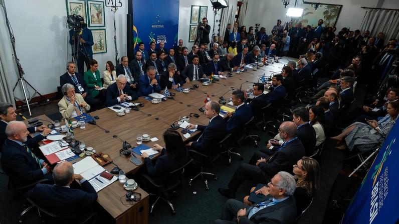 Luiz Inácio Lula da Silva em Foz do Iguaçu durante a cúpula do Mercosul