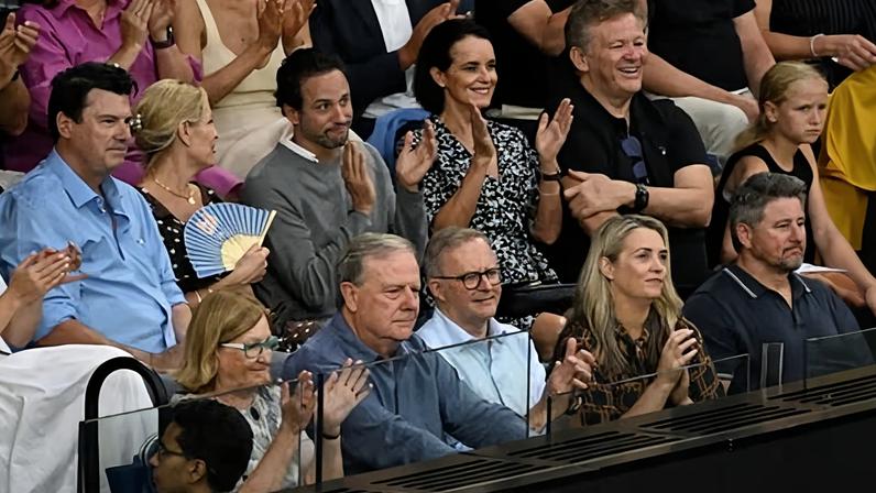 Anthony Albanese sits with former treasurer Peter Costello at the 2023 Australian Open women’s singles final.