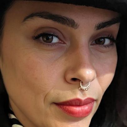 Atriz de Malhação celebra vaquinha que financia carreira como DJ
