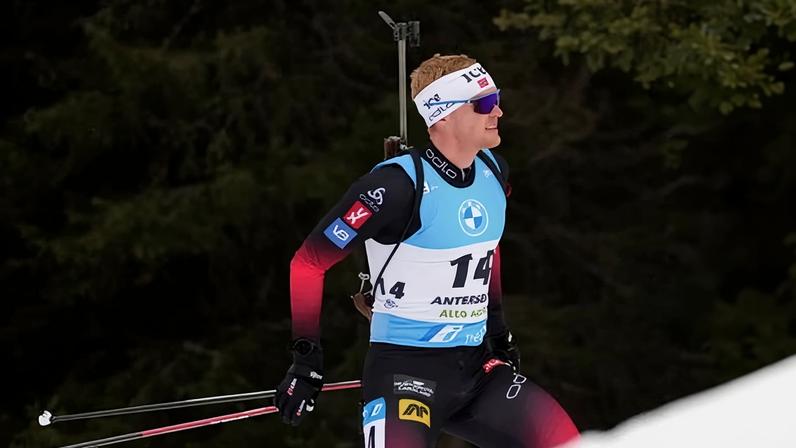 Norwegian biathlete Sivert Guttorm Bakken has died aged 27 at a pre-Winter Olympics training camp in Italy.