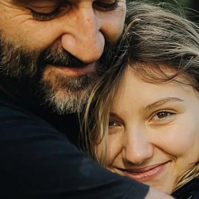 Pai de Isabel Veloso clama pela vida da filha internada na UTI