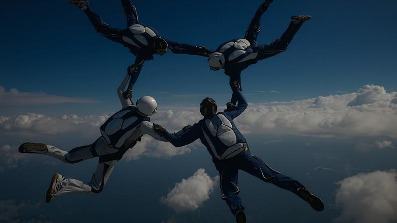 Paraquedistas em greve por salários baixos; Labor analisa revisão Aukus com EUA