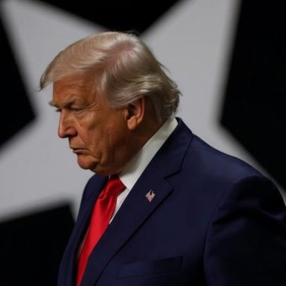 Conselho do Kennedy Center vota pela inclusão do nome de Trump