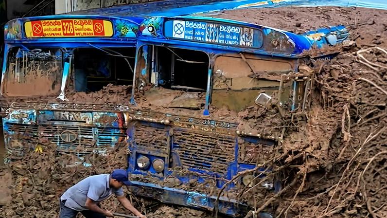 Economistas de ponta pedem suspensão de pagamentos da dívida do Sri Lanka após ciclone Ditwah