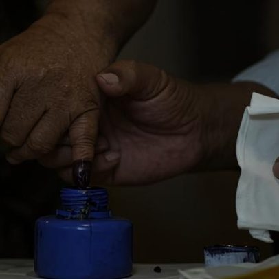 Eleições em Myanmar começam sob controle da junta com Suu Kyi banida