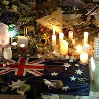Tony Burke mantém confiança na agência de inteligência diante de ataque em Bondi