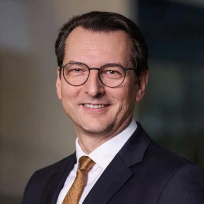 BMW nomeia chefe de produção como CEO para acelerar EV