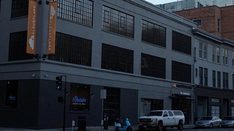 Nova queda do serviço da Cloudflare derruba várias páginas web no mundo