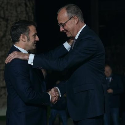 Merz pretende substituir Macron na liderança da Europa
