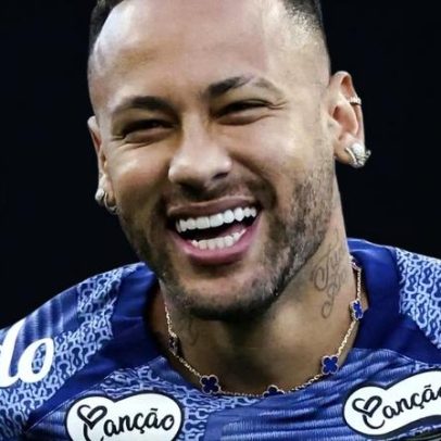 Neymar celebra Natal com fricassê de frango feito em família