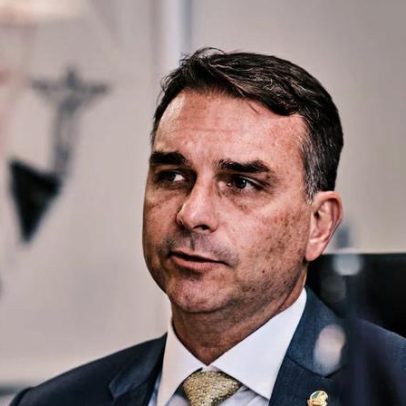 Flávio Bolsonaro diz que desistir da candidatura tem custo