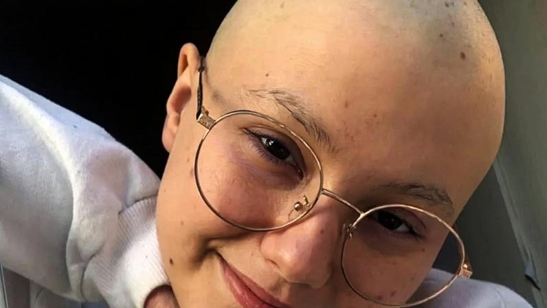 Isabel Veloso na UTI há 1 semana: pai se revolta com notícias falsas da morte da filha na web