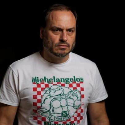 Carlos lamenta volta dos soluços de Bolsonaro após duas cirurgias