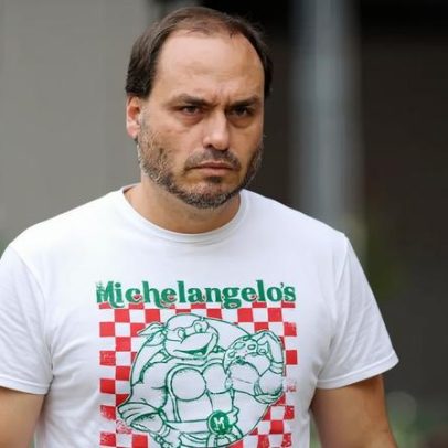 Carlos Bolsonaro critica o Centrão em meio a articulações de Flávio