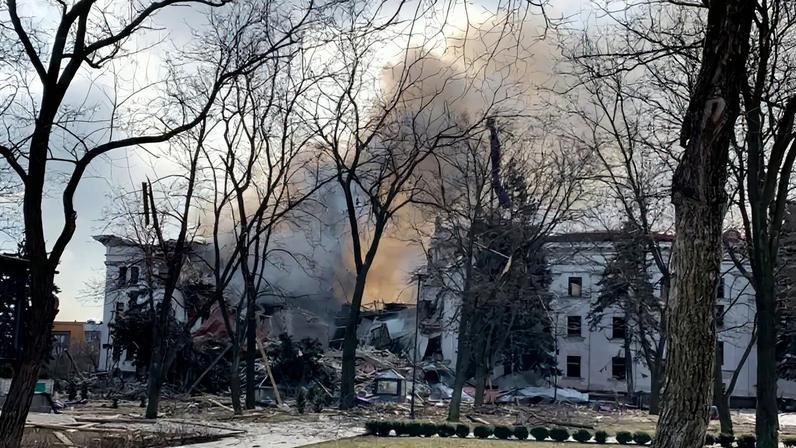 The museum opening follows a 1 November announcement by Russian occupation authorities that the city’s drama theatre (above), which was attacked by Russian forces in March 2022, would reopen