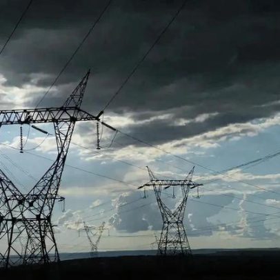 Lula veta projeto que permitiria realocar trabalhadores de elétricas privatizadas