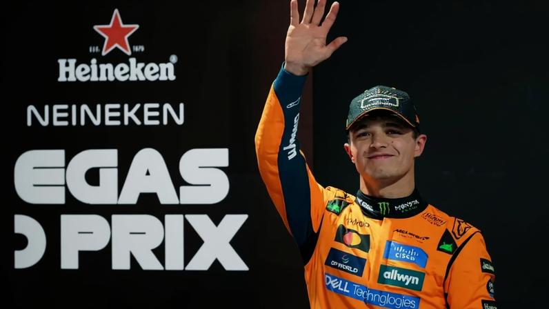 Lando Norris conquista a pole position no GP de Las Vegas de F1 (Foto: Frederic J. Brown / AFP)
