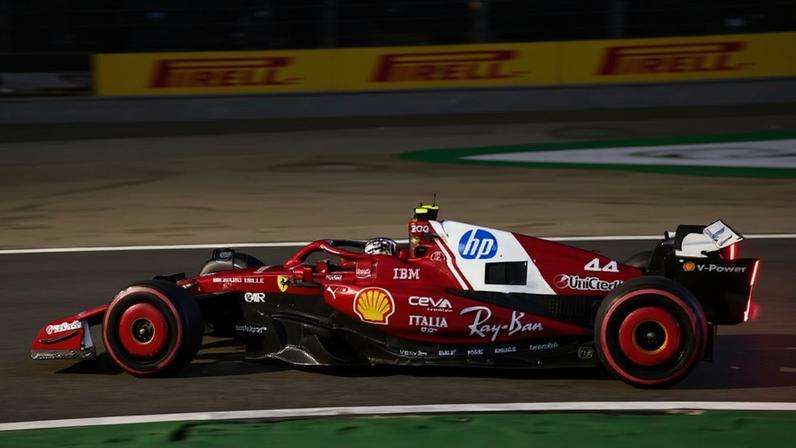 Lewis Hamilton foi eliminado no Q1 do GP de Abu Dhabi