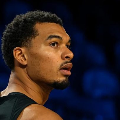 Wembanyama é o 3º jogador a atingir marca histórica na NBA