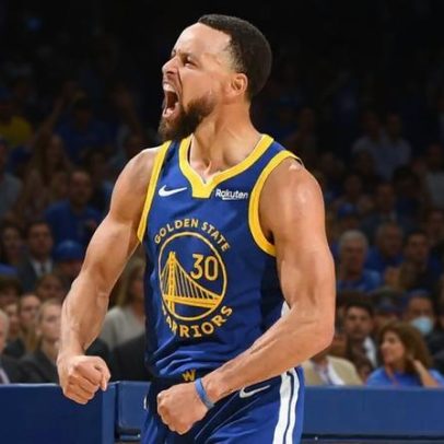 Curry retorna e realiza feito inédito antes da partida da NBA