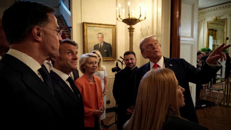 Grandes potências cercam a Europa, diz imprensa internacional