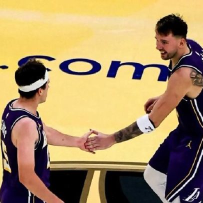 Doncic e Reaves lideram Lakers apesar de LeBron James