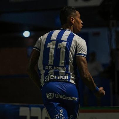 Atacante polêmico fecha contrato com clube da Série A para 2026
