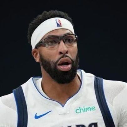 Três times despontam em negociação por Anthony Davis