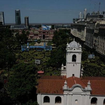 Milhares protestam na Argentina contra reforma trabalhista de Milei