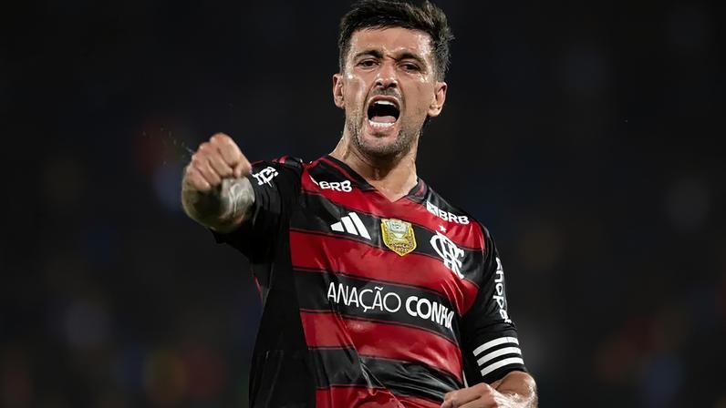 Arrascaeta em ação pelo Flamengo (Foto: Jorge Rodrigues/AGIF/Gazeta Press)