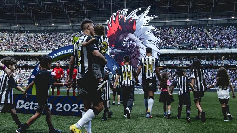 Atlético em partida contra o Ceará na Arena MRV (Foto: Pedro Souza / Atlético)