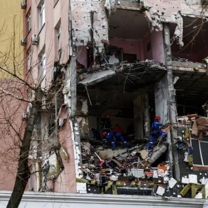Rússia derruba 111 drones ucranianos em três horas, diz Ministério da Defesa