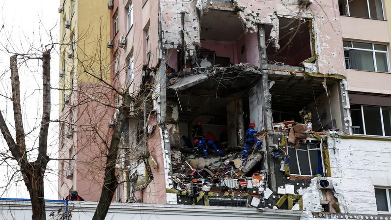 Rússia derruba 111 drones ucranianos em três horas, diz Ministério da Defesa