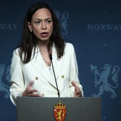 Corina afirma que Venezuela já foi invadida; intervenção dos EUA é discutida