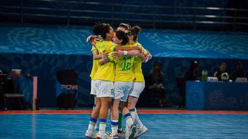 Brasil goleia Japão e avança às semifinais da Copa do Mundo Feminina de Futsal