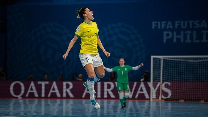 Brasil vence as quartas da Copa do Mundo Feminina de Futsal (Foto: Fabio Souza / CBF)