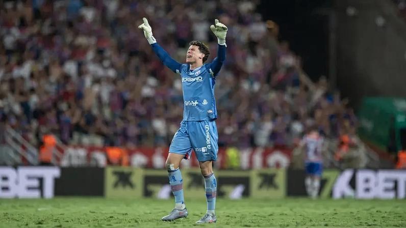 O goleiro Brenno foi herói na vitória do Fortaleza sobre o Corinthians, pela 37ª rodada do Brasileirão (Foto: Edileudo Rodrigues/MyPhoto Press/Gazeta Press)