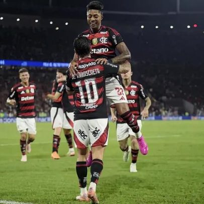Arrascaeta e Bruno Henrique ampliam recorde de títulos pelo Flamengo