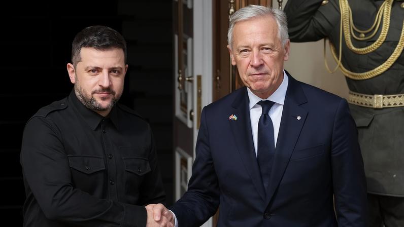 Canada anuncia US$ 2,5 bilhões em ajuda econômica para a Ucrânia