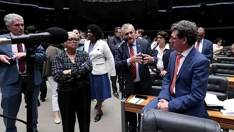 Sessão da Câmara em 16 de dezembro de 2025. Foto: Bruno Spada/Câmara dos Deputados
