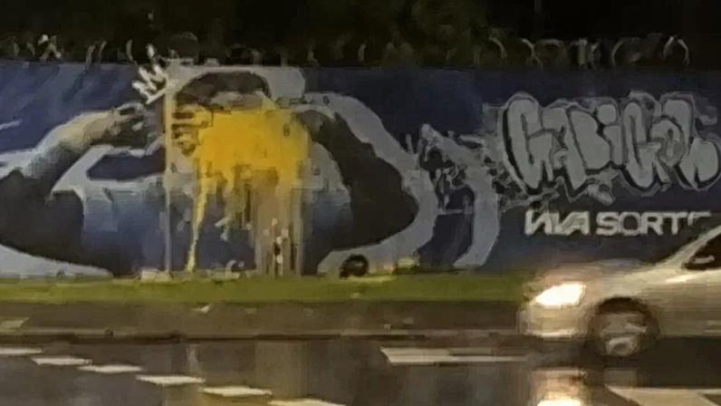 Rosto de Gabigol em muro foi vandalizado (Foto: Divulgação/ Rede 98)
