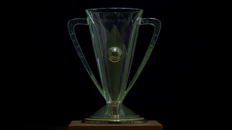 Troféu da Supercopa sub-20 (Foto: Lucas Figueiredo/CBF)