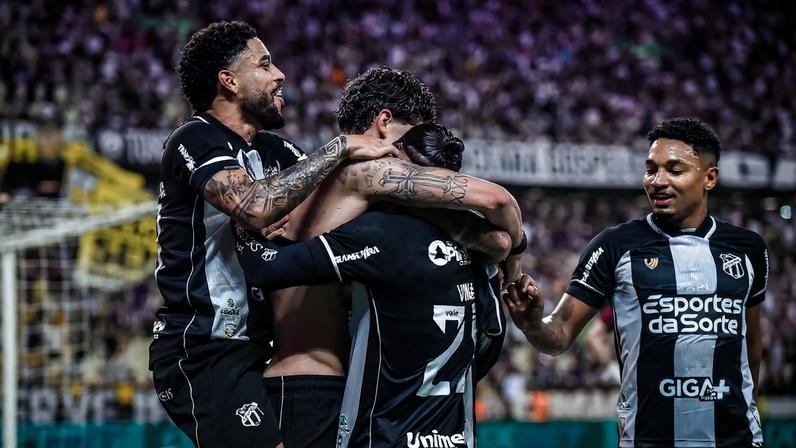 Partida entre Ceará e Fluminense, pelo Brasileirão (Foto: Thiago Juvencio/Photo Premium/Gazeta Press)